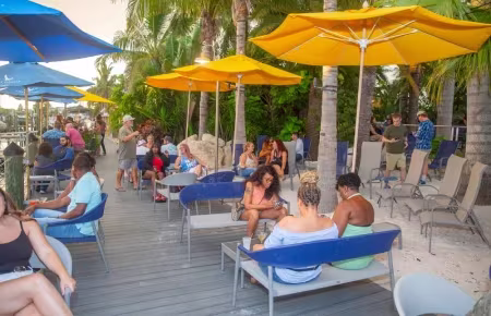 Beach Lounge